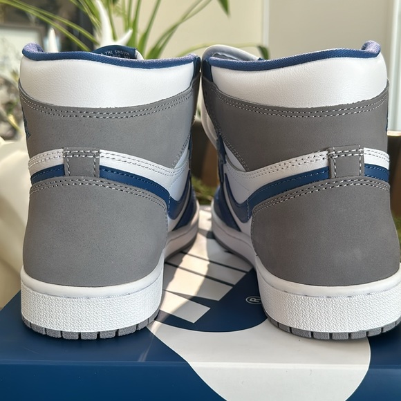 Nike Air Jordan 1 High True Blue - Picture 10 of 17